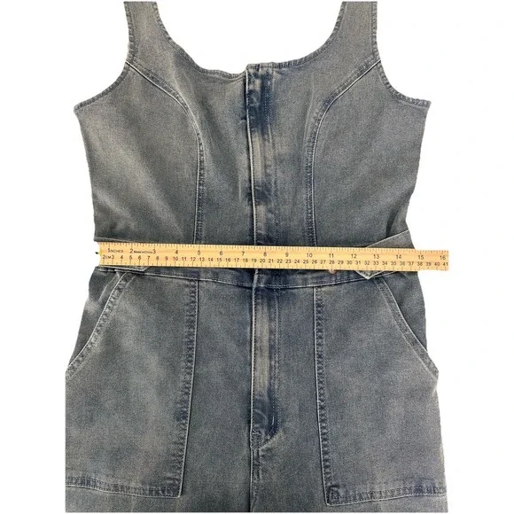 Charlotte Russe Denim Jumper NWT Sleeveless Lightwash Catsuit Jumpsuit Size M - Picture 9 of 13